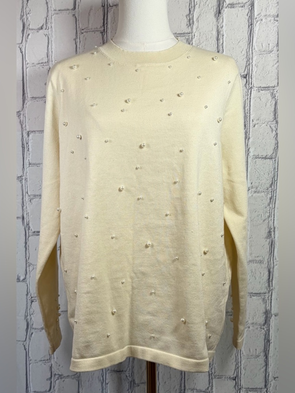 Ligotto Size:1X Women Pearl-Embellished Crewneck Sweater in Cream